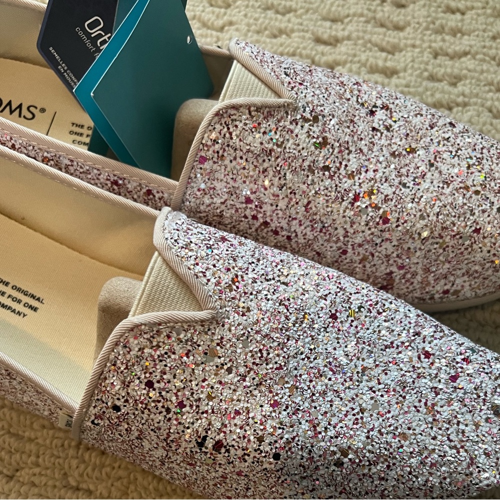 New in box sparklyToms- women’s size 10 - Picture 5 of 7